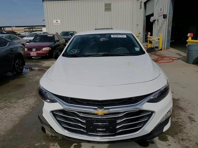 2022 Chevrolet Malibu - Image 13
