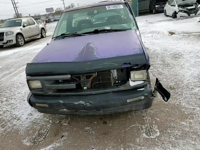 1996 Chevrolet S-10 Pickup - Image 11