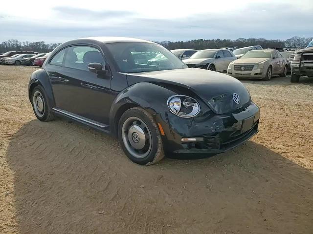 2012 Volkswagen Beetle - Image 11
