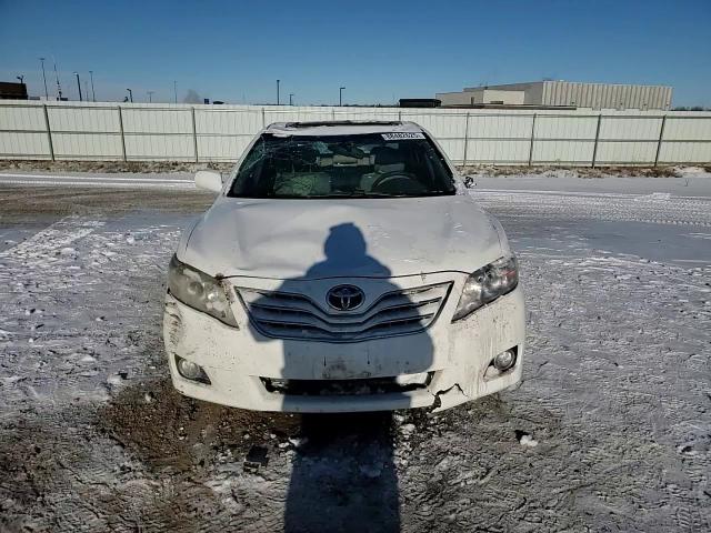 2011 Toyota Camry - Image 11