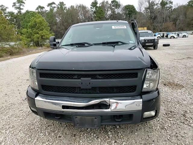2009 Chevrolet Silverado - Image 12