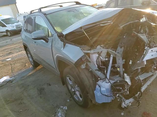 2023 Toyota RAV 4 - Image 12