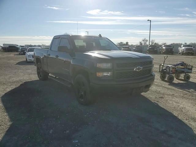 2015 Chevrolet Silverado - Image 11