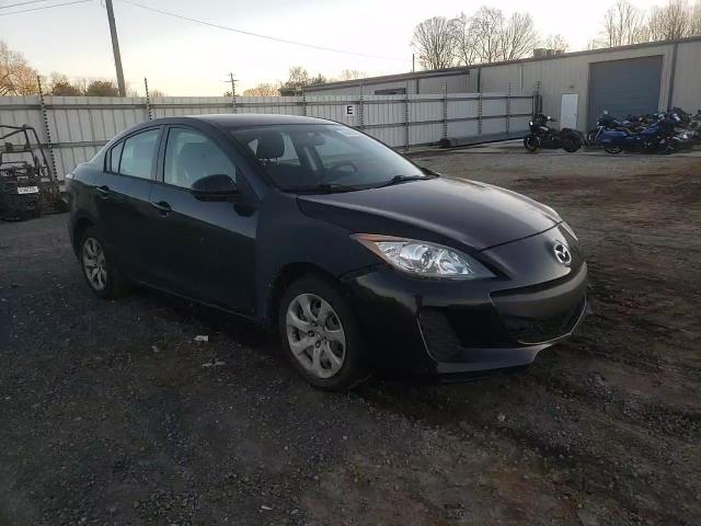 2013 Mazda 3 - Image 11