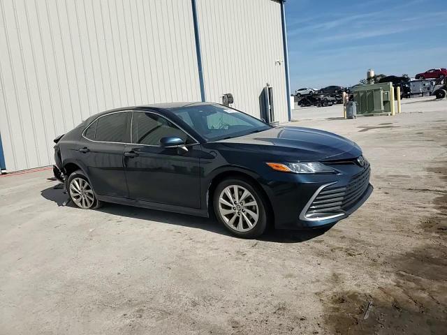 2021 Toyota Camry - Image 10