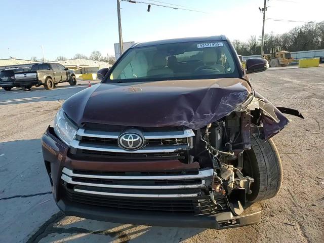 2019 Toyota Highlander - Image 11