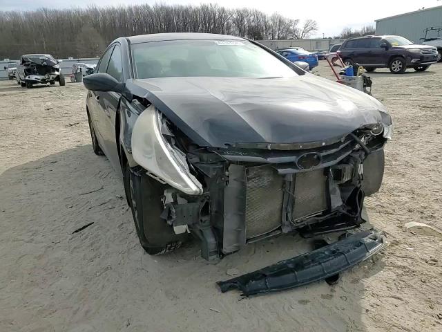 2012 Hyundai Sonata - Image 10