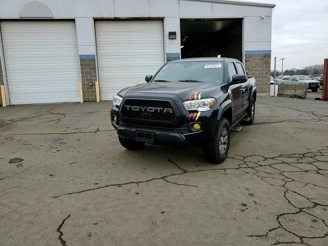 2019 Toyota Tacoma - Image 13