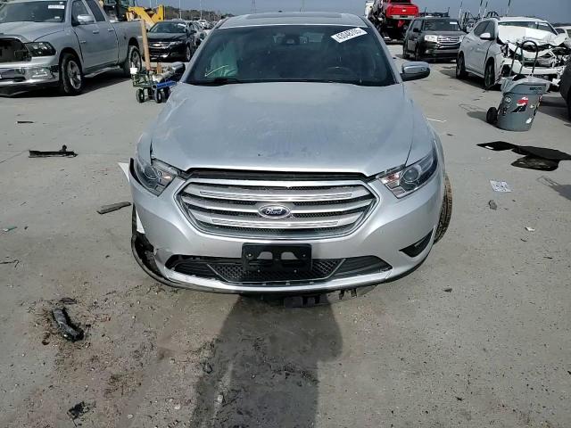 2018 Ford Taurus - Image 11