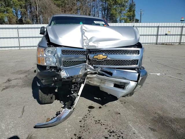 2012 Chevrolet Silverado - Image 11