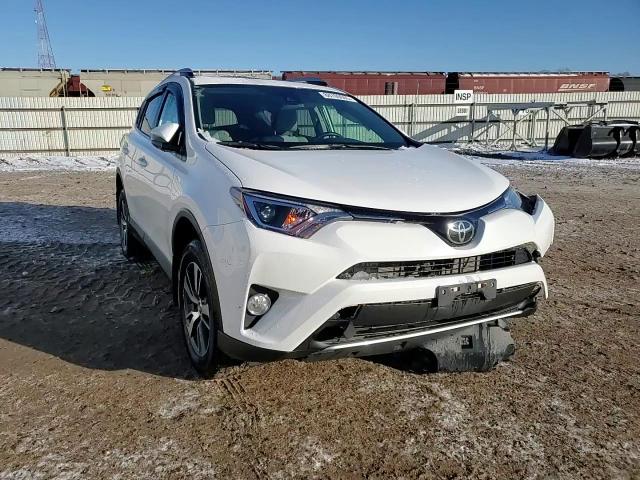 2018 Toyota RAV 4 - Image 11