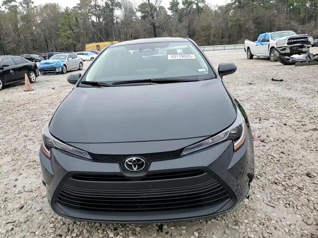 2025 Toyota Corolla - Image 13