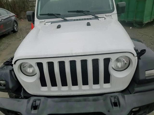 2018 Jeep Wrangler - Image 11