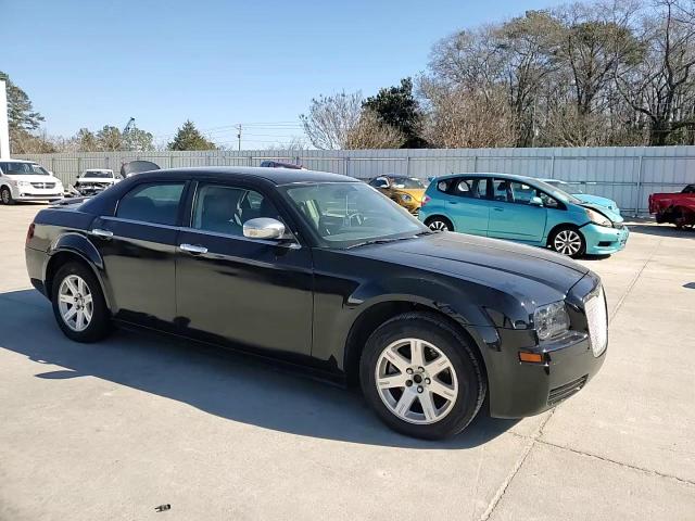 2007 Chrysler 300 - Image 10