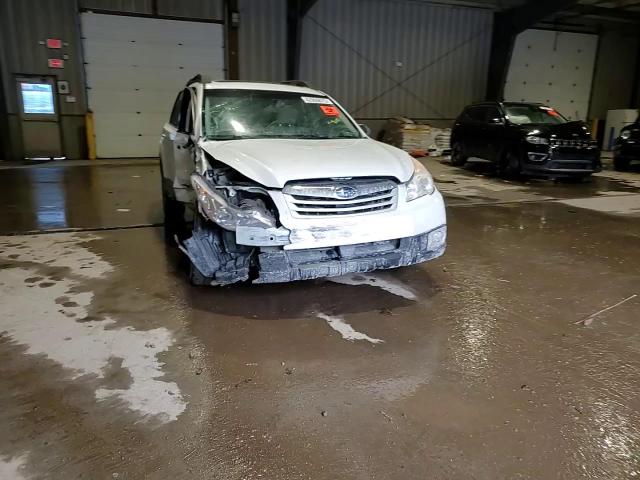 2011 Subaru Outback - Image 12