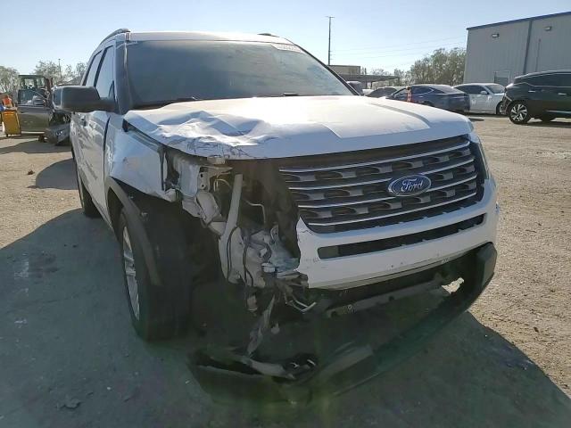 2017 Ford Explorer - Image 12
