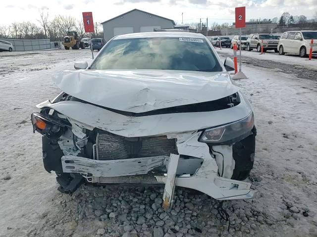 2018 Chevrolet Malibu - Image 10