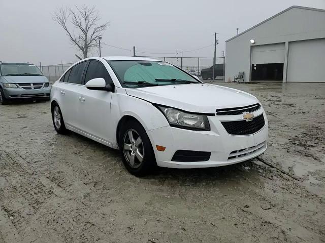 2014 Chevrolet Cruze - Image 10