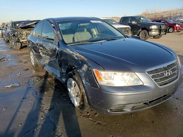 2009 Hyundai Sonata - Image 13