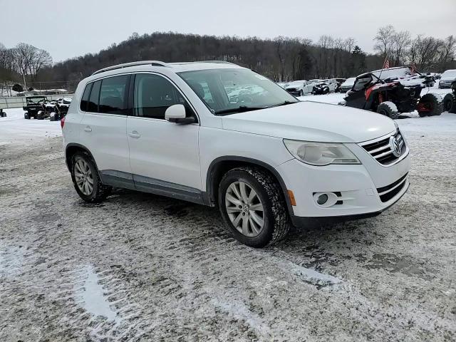 2009 Volkswagen Tiguan - Image 12