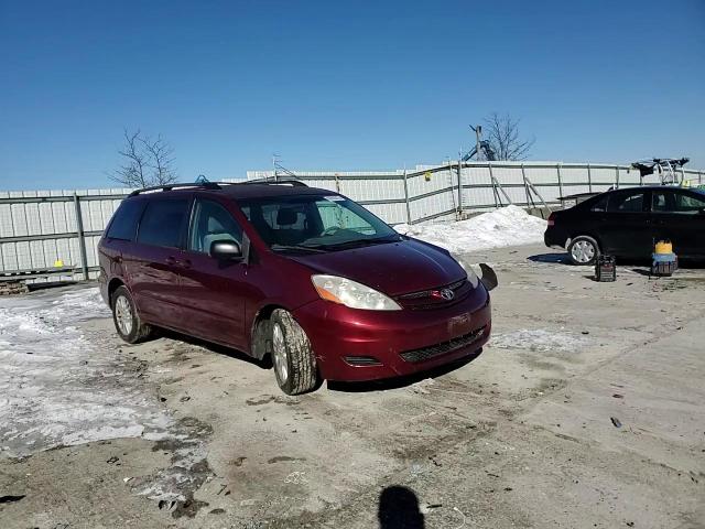 2008 Toyota Sienna - Image 11