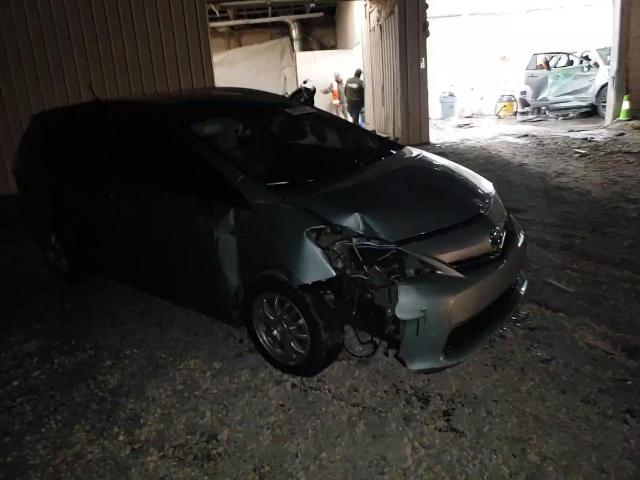 2014 Toyota Prius - Image 14