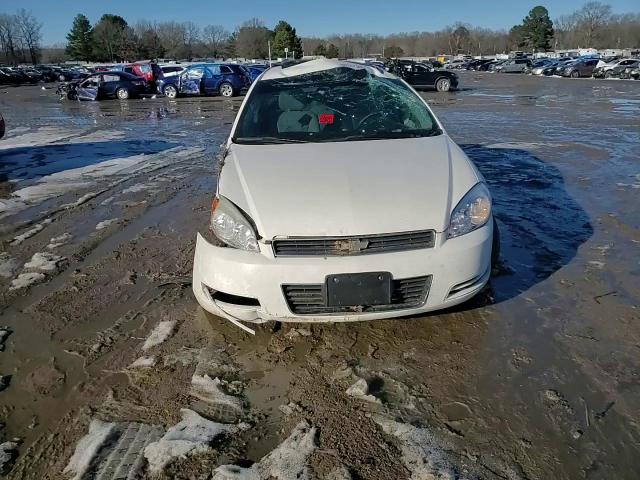 2009 Chevrolet Impala - Image 11