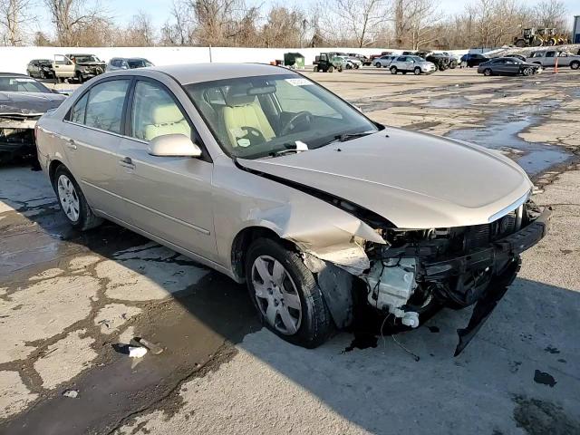 2009 Hyundai Sonata - Image 11