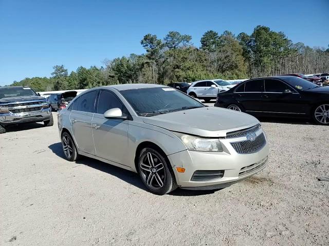 2013 Chevrolet Cruze - Image 10