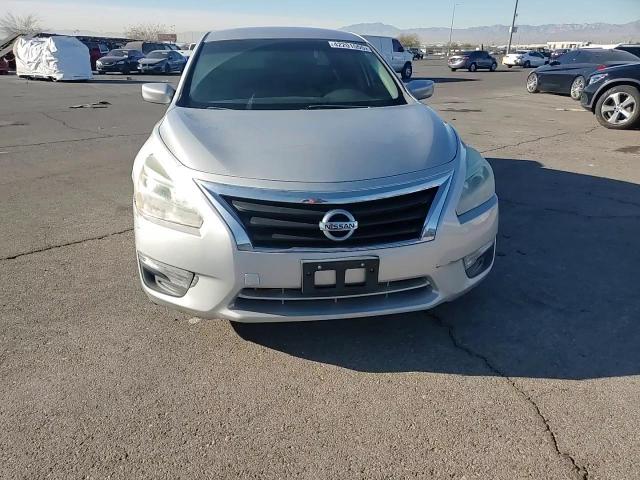 2015 Nissan Altima - Image 11