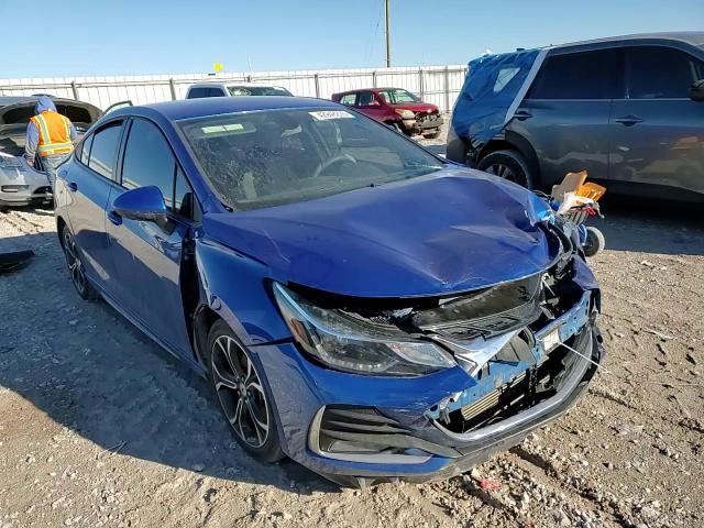 2019 Chevrolet Cruze - Image 11