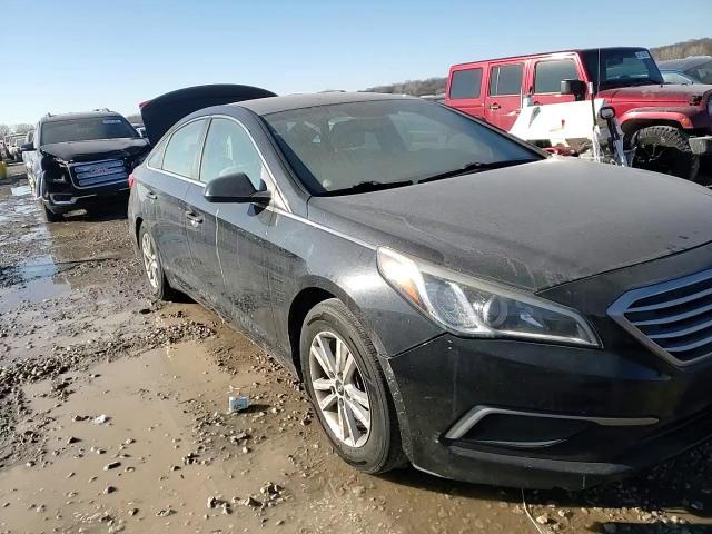 2016 Hyundai Sonata - Image 11
