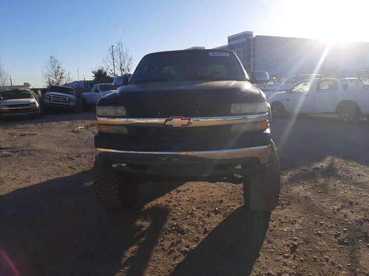 2002 Chevrolet Silverado - Image 11