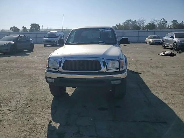 2003 Toyota Tacoma - Image 11