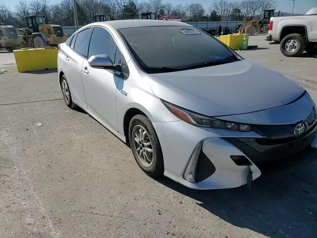 2018 Toyota Prius - Image 10