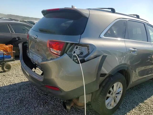 2016 Kia Sorento - Image 11
