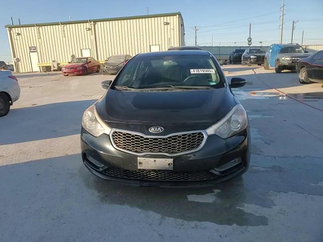 2015 Kia Forte - Image 13
