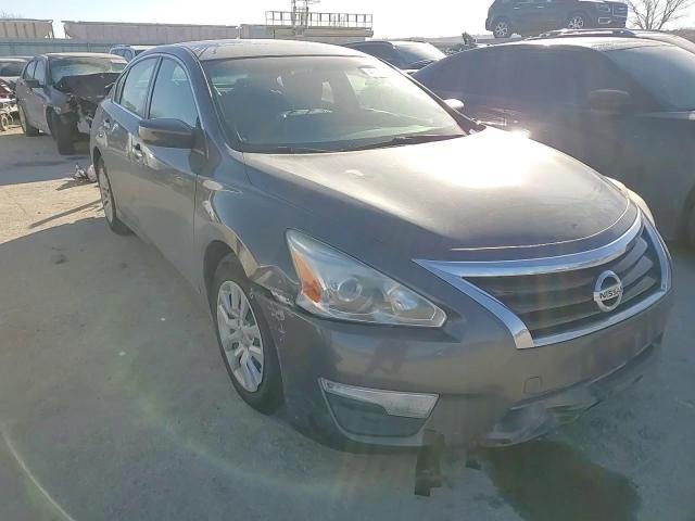 2013 Nissan Altima - Image 11