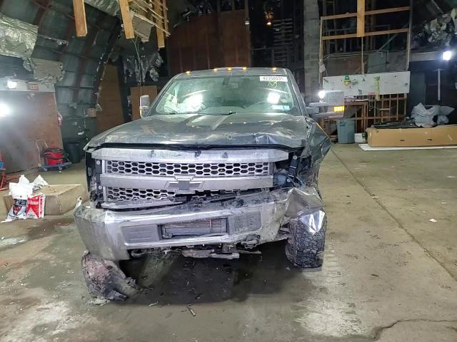 2019 Chevrolet Silverado - Image 11