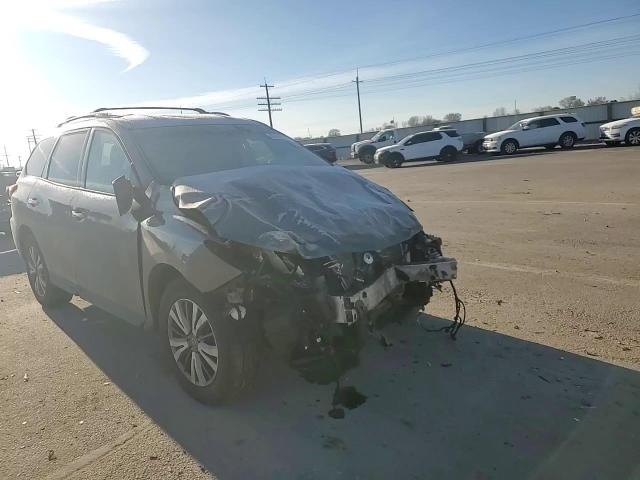 2018 Nissan Pathfinder - Image 12