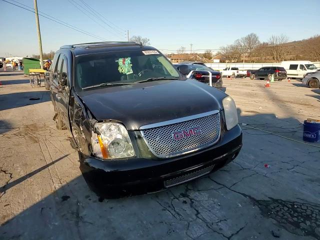 2009 GMC Yukon - Image 11