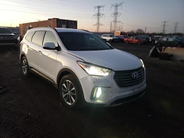 2017 Hyundai Santa Fe - Image 10
