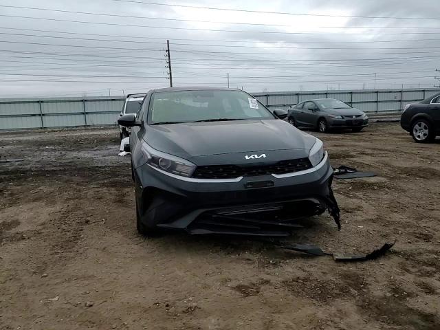 2024 Kia Forte - Image 11