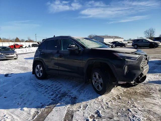 2022 Toyota RAV 4 - Image 12