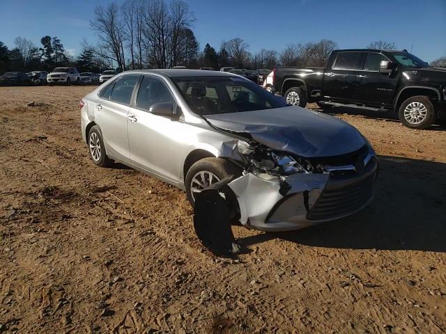 2016 Toyota Camry - Image 11