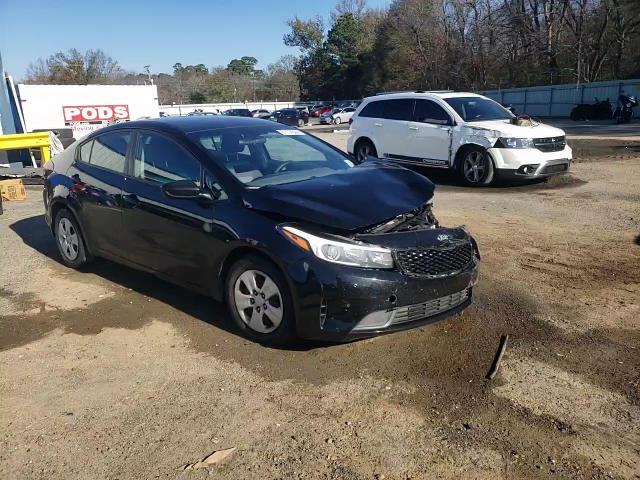 2017 Kia Forte - Image 13