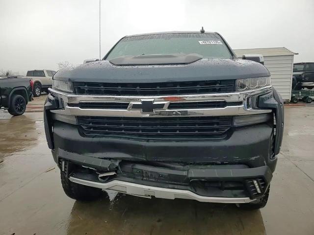2019 Chevrolet Silverado - Image 13