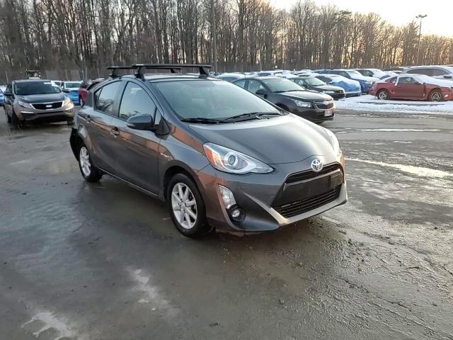 2015 Toyota Prius - Image 14