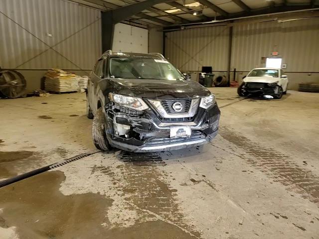 2017 Nissan Rogue - Image 12