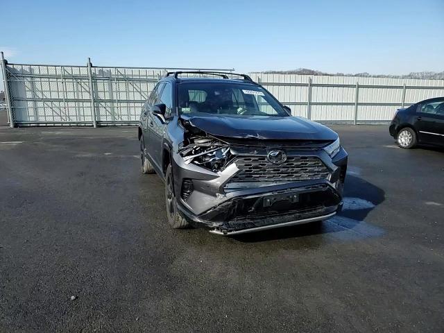 2020 Toyota RAV 4 - Image 12